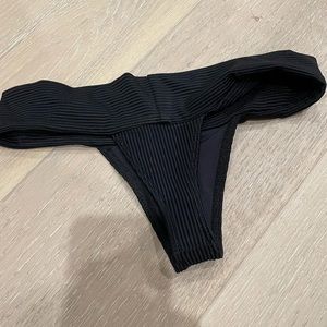 Frankies Bikinis Sofia Bottom- Size Small, Black